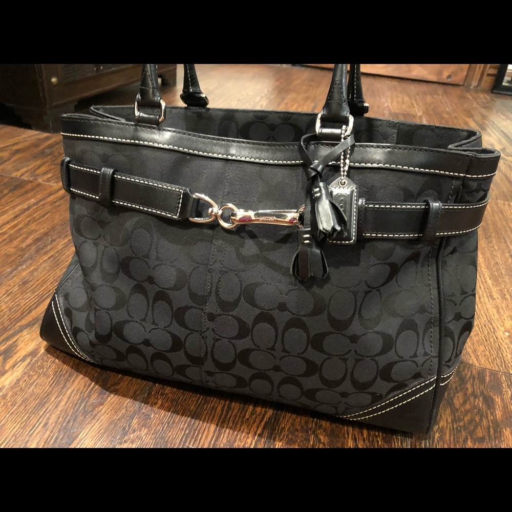 Black authentic Coach Bag/Purse.